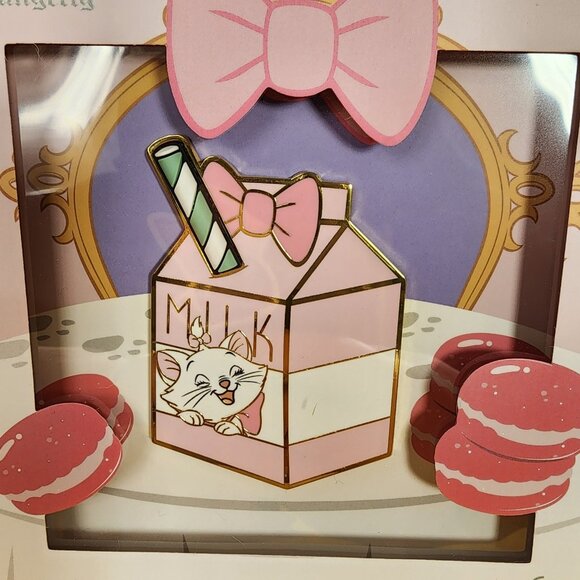 Loungefly Disney Aristocats Marie Milk Carton LE Enamel 3" Pin NEW - Picture 3 of 9